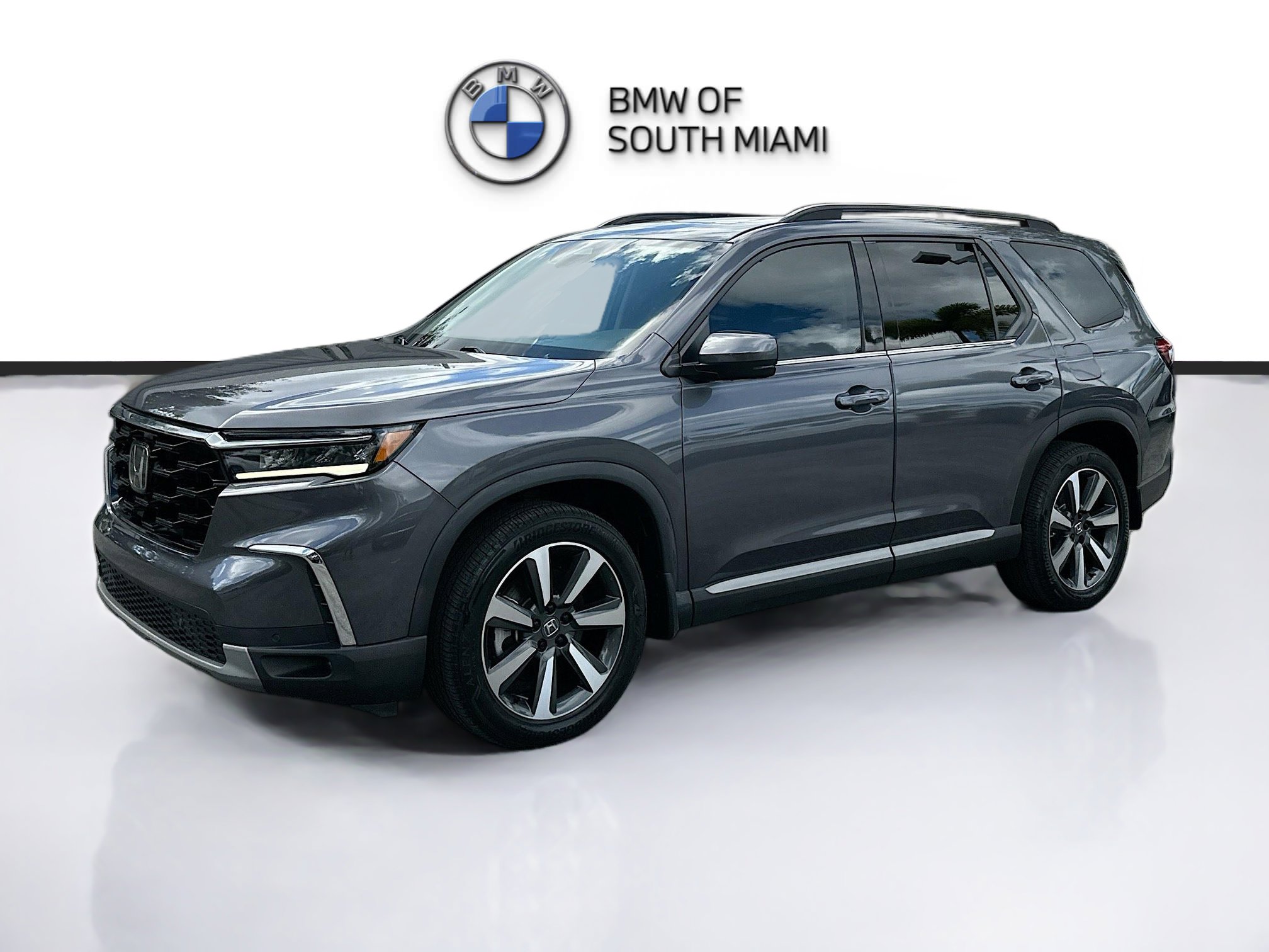 Used 2023 Honda Pilot Touring image 3