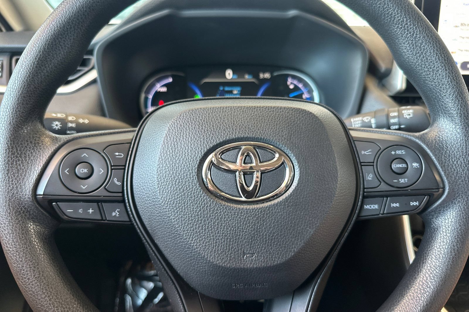 Used 2025 Toyota RAV4 XLE AWD/4WD image 26