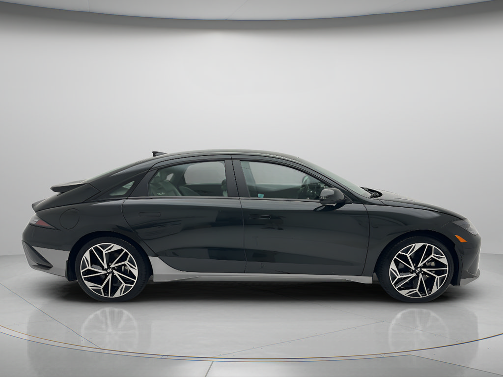 Used 2024 Hyundai Ioniq 6 SEL AWD/4WD image 3