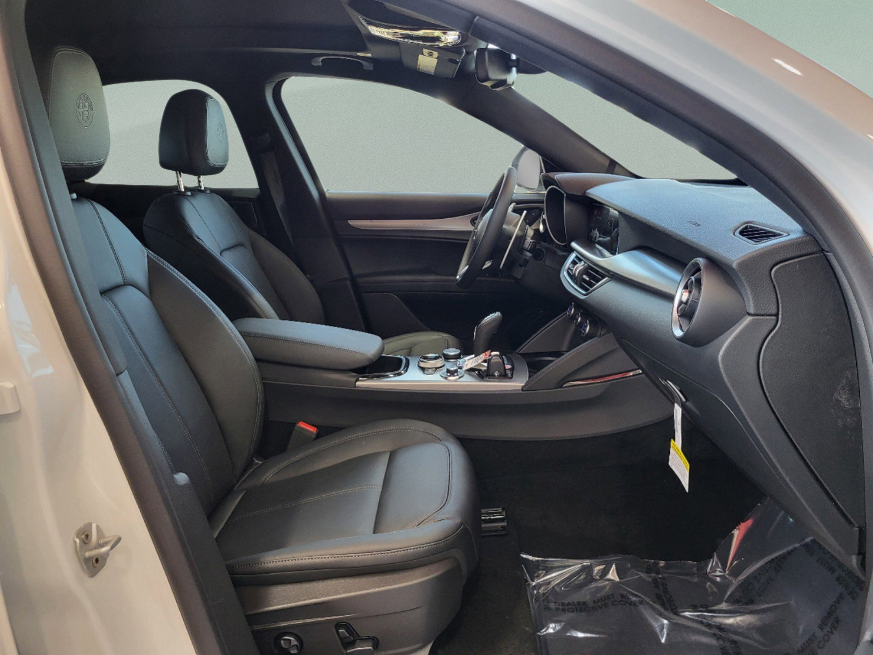 New 2025 Alfa Romeo Stelvio Sprint AWD/4WD image 20