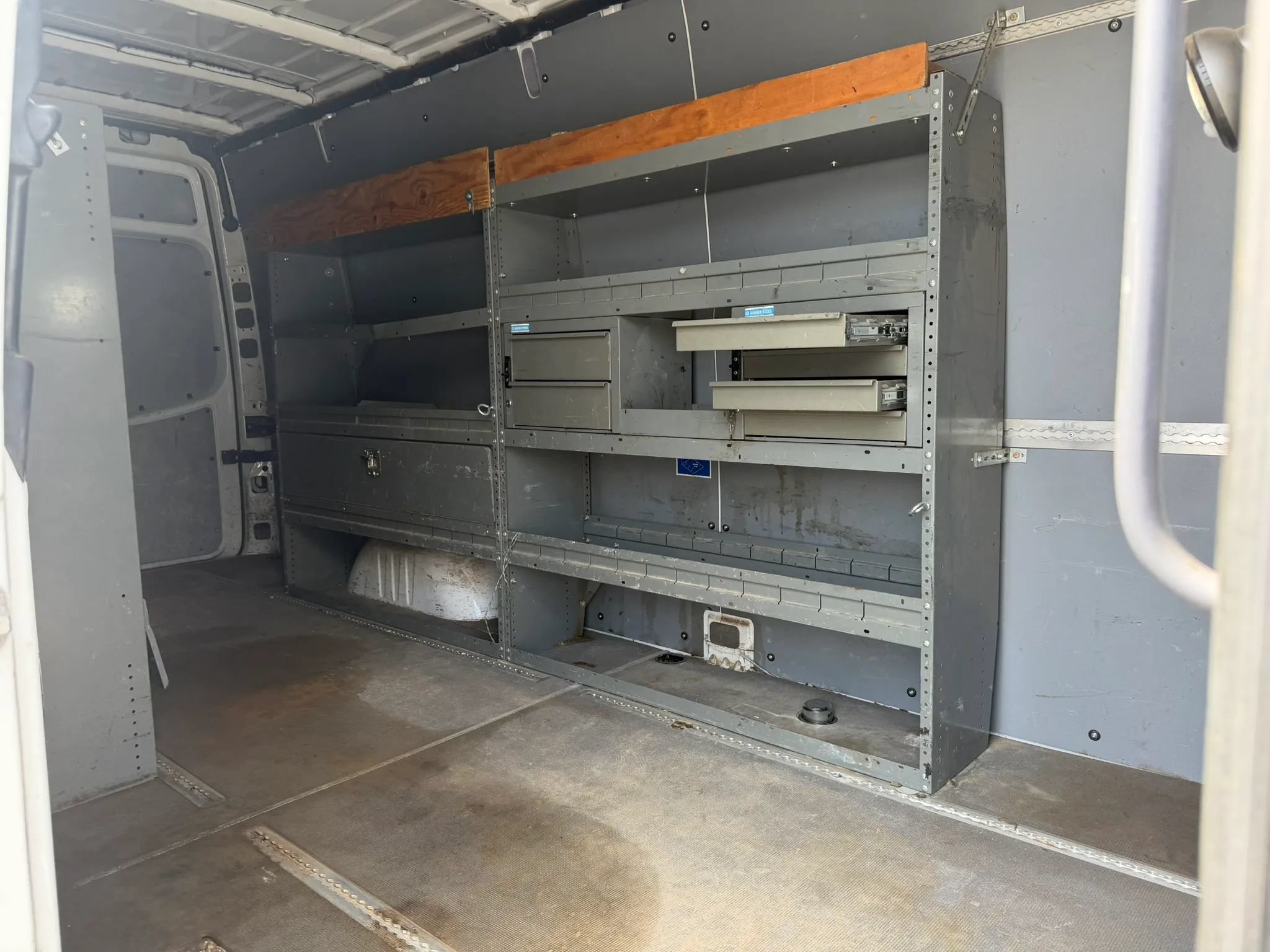 Used 2014 Freightliner Sprinter 2500 RWD image 13