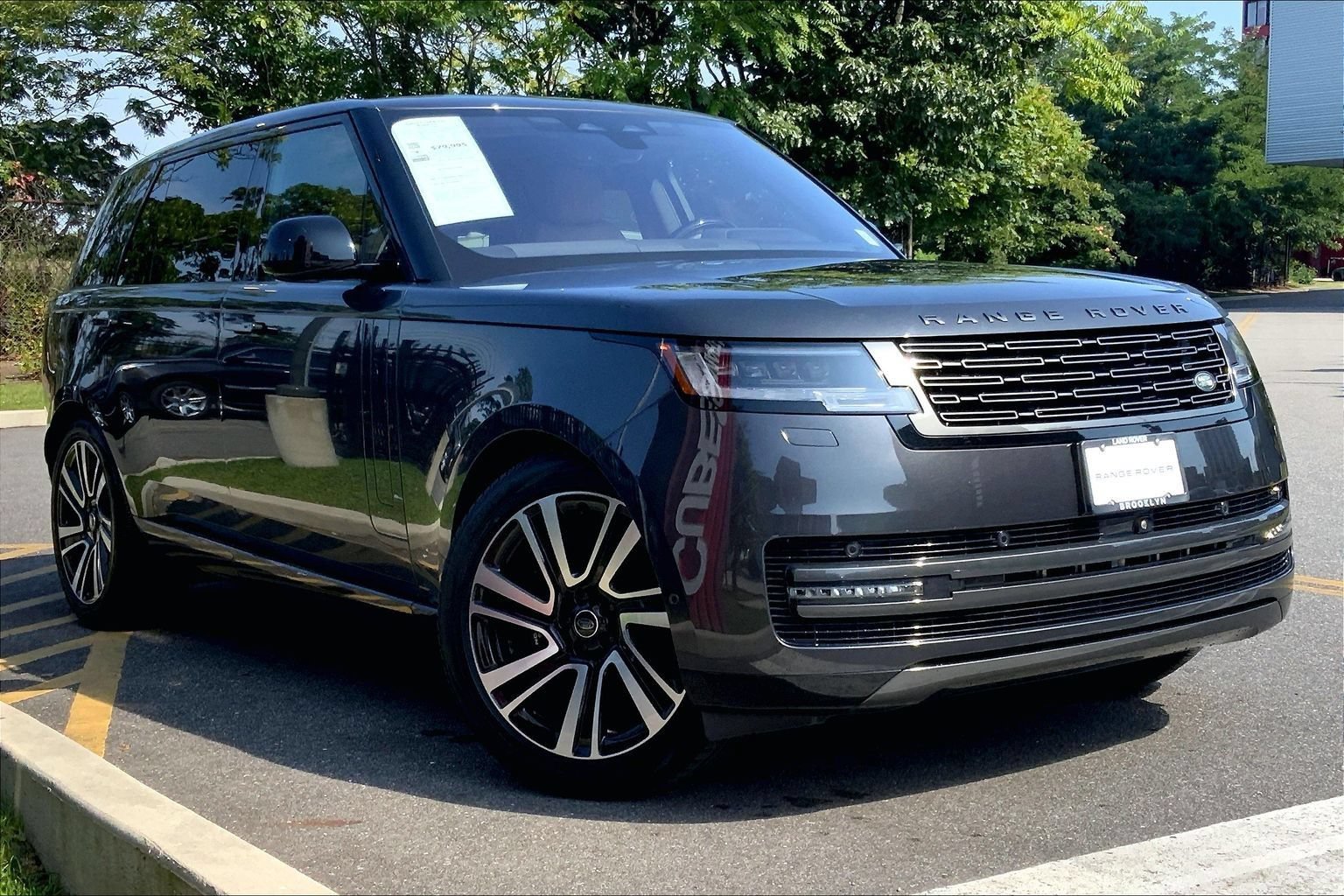 Certified 2023 Land Rover Range Rover Long Wheelbase SE AWD/4WD image 2
