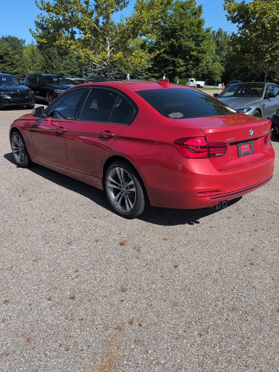 Used 2016 BMW 328i xDrive Sedan AWD/4WD image 2