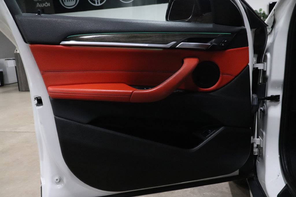 Used 2018 BMW X2 sDrive28i w/ M SportX Package image 9