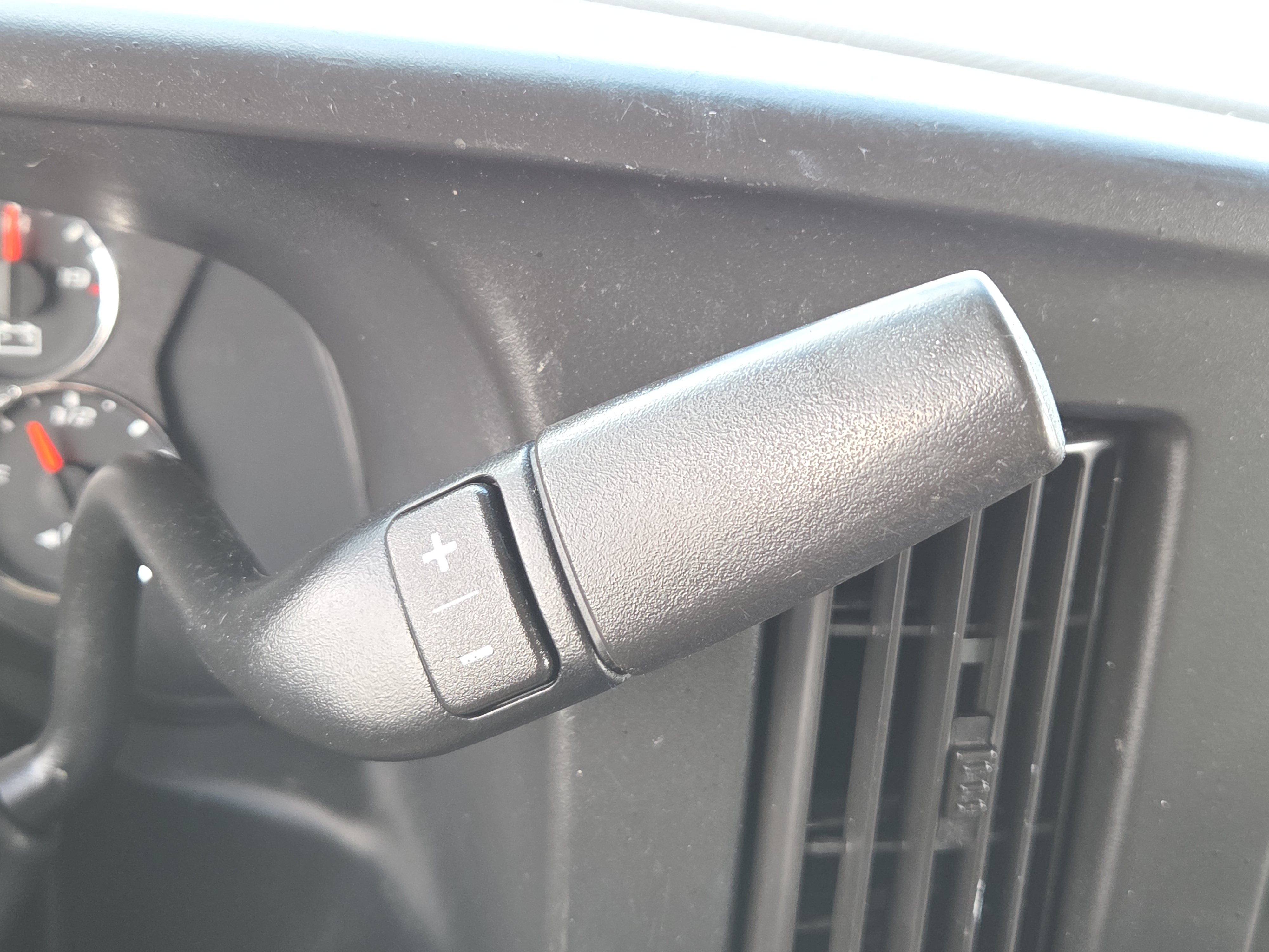 Used 2015 GMC Savana 2500 RWD image 16