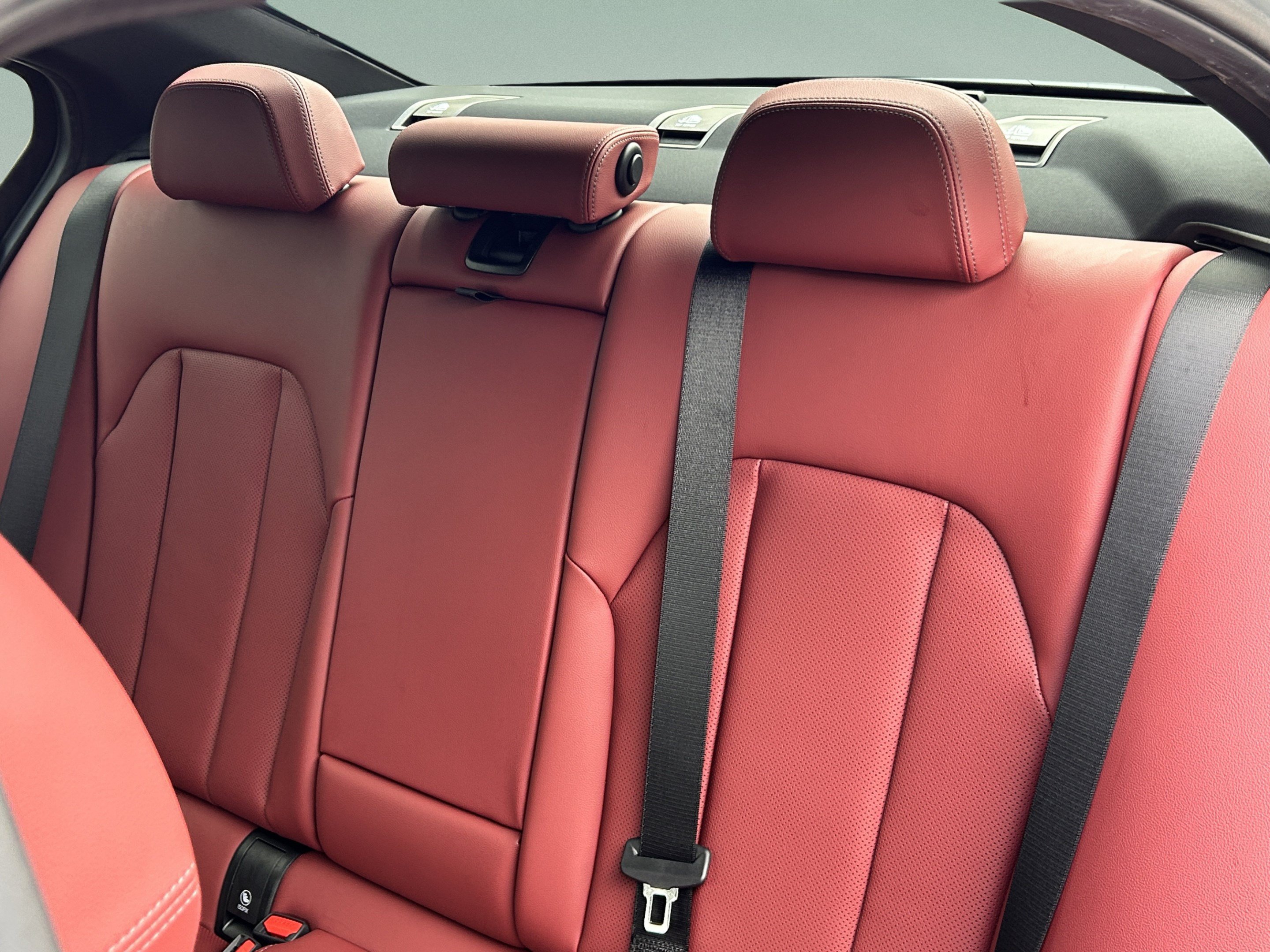 New 2026 BMW 330i Sedan RWD image 24