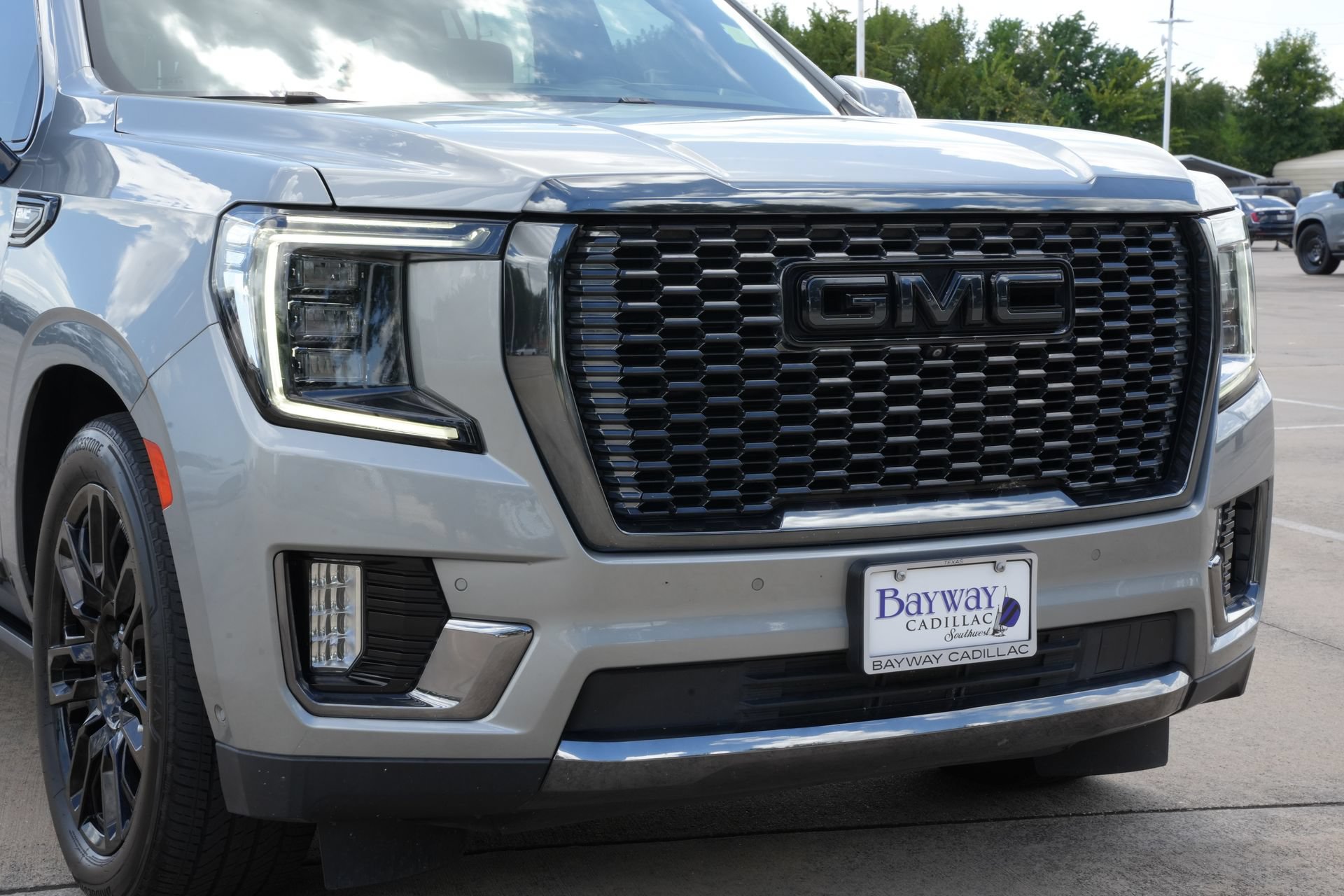 Used 2024 GMC Yukon Denali Ultimate AWD/4WD image 29