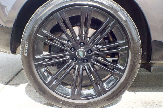 Used 2025 Land Rover Range Rover Long Wheelbase SE AWD/4WD image 52