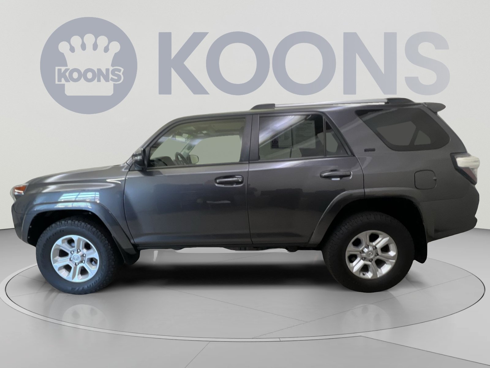 Used 2022 Toyota 4Runner SR5 Premium w/ Moonroof Package AWD/4WD image 5