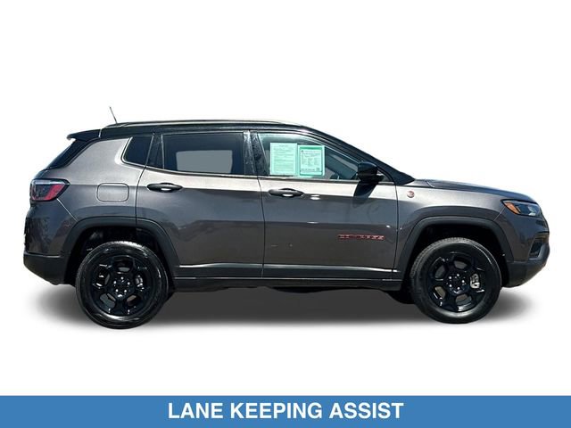 Used 2024 Jeep Compass Trailhawk AWD/4WD image 4