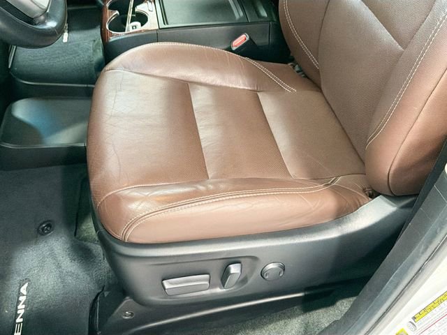 Used 2017 Toyota Sienna Limited Premium image 18
