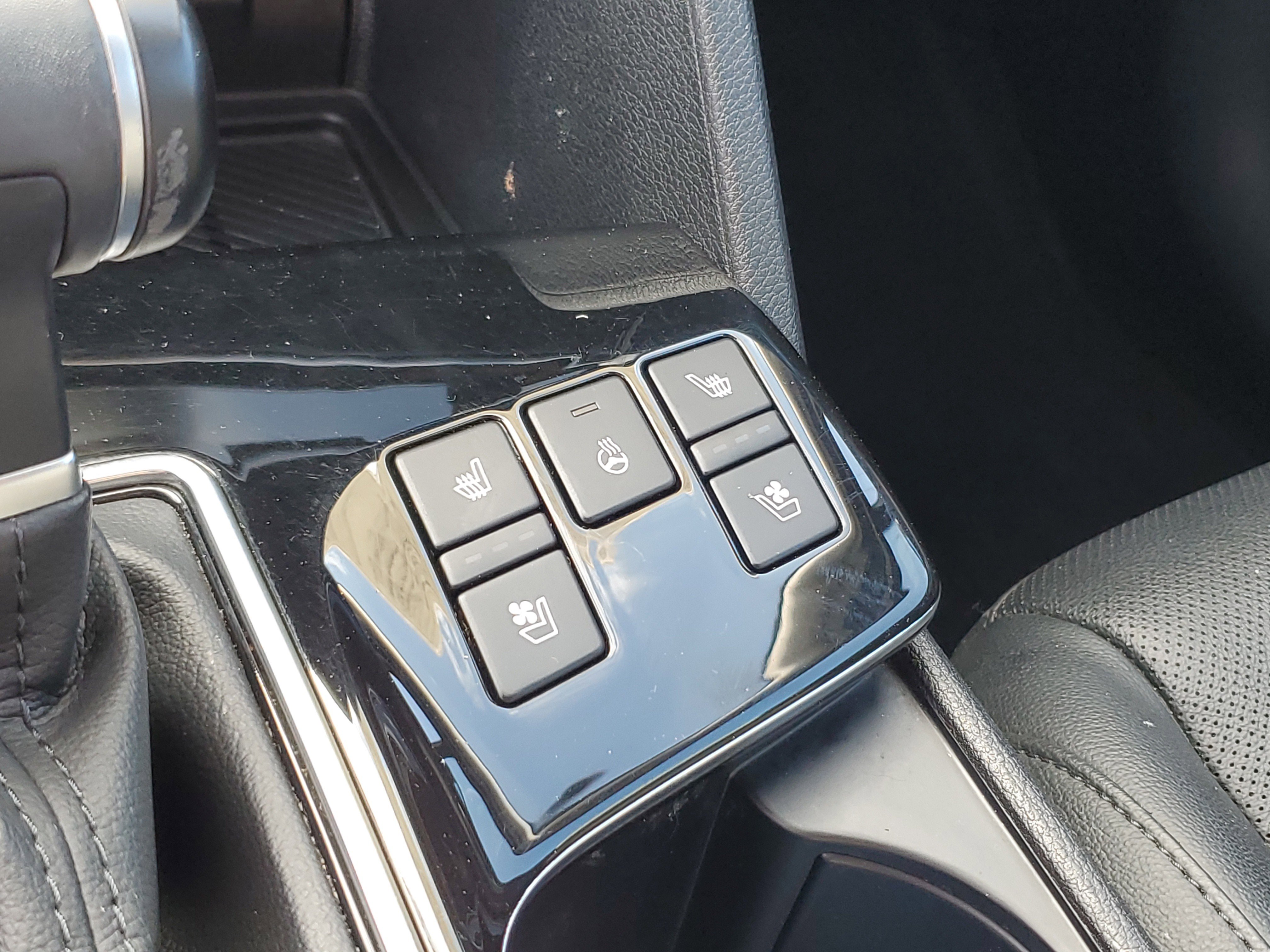 Used 2023 Kia Sportage SX image 23