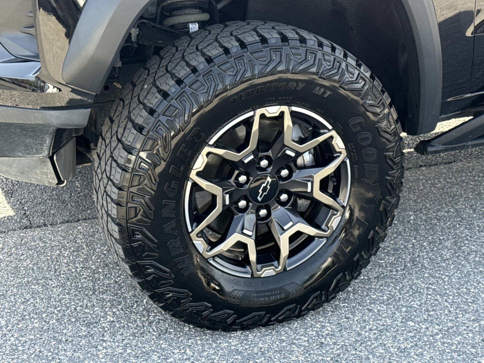 Used 2023 Chevrolet Colorado ZR2 w/ ZR2 Convenience Package III image 30