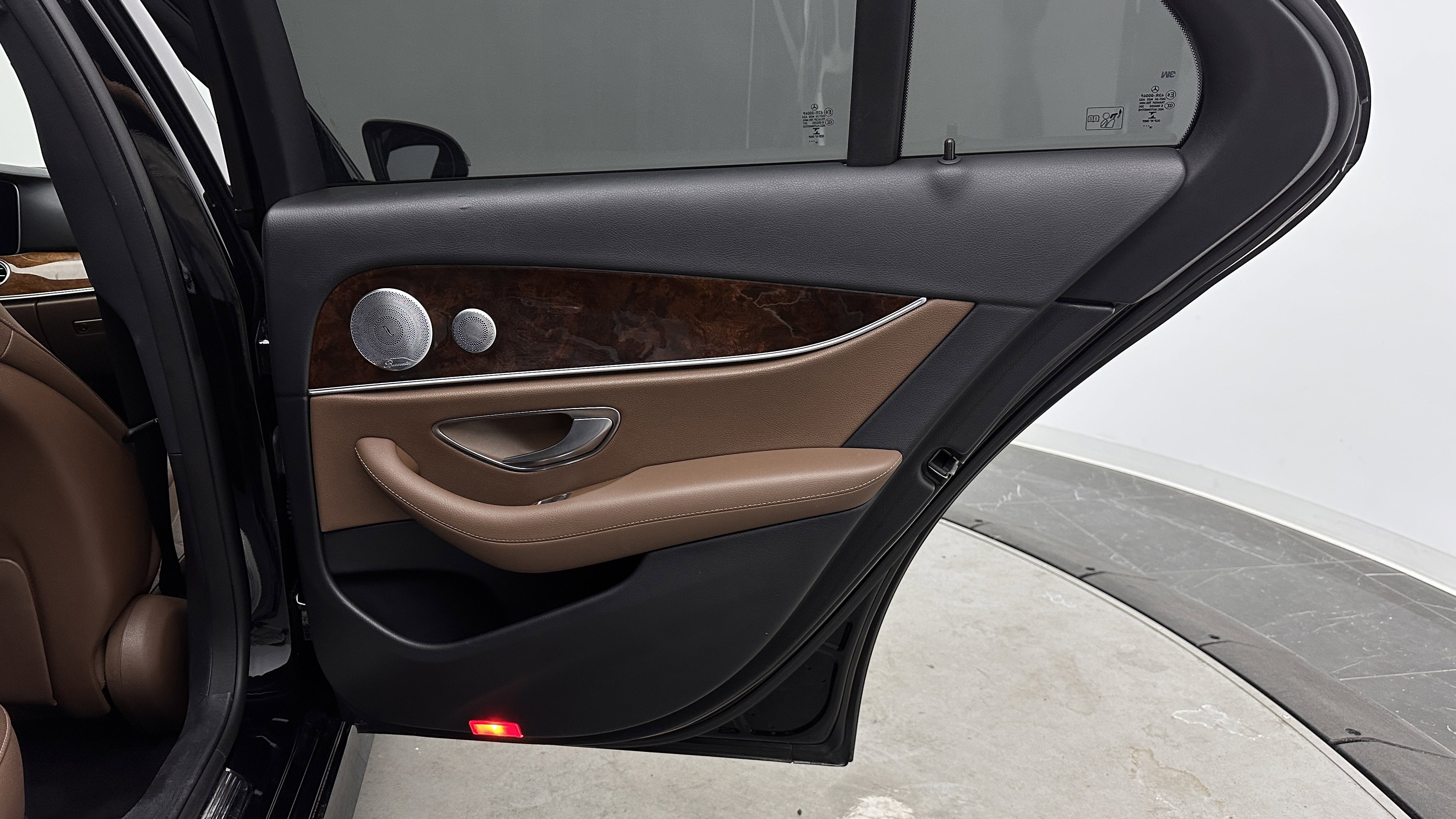 Used 2019 Mercedes-Benz E 300 w/ Premium 1 Package image 33