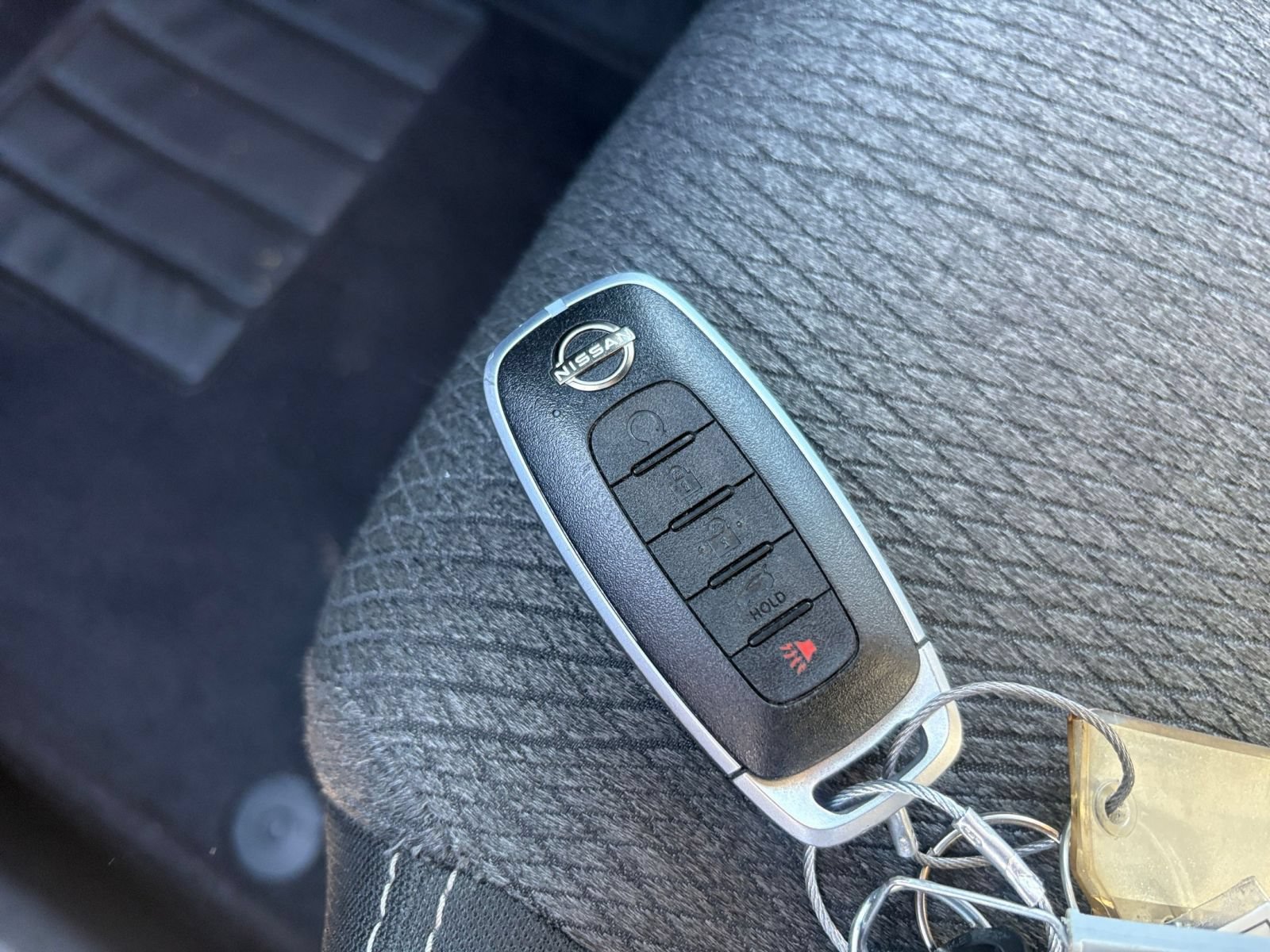 Used 2025 Nissan Rogue SV FWD image 27