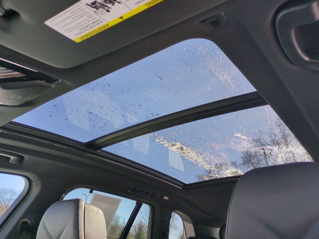 New 2026 BMW X5 M60i w/ Climate Comfort Package image 19