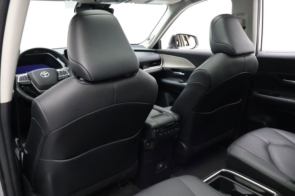 Used 2024 Toyota Grand Highlander Limited image 20