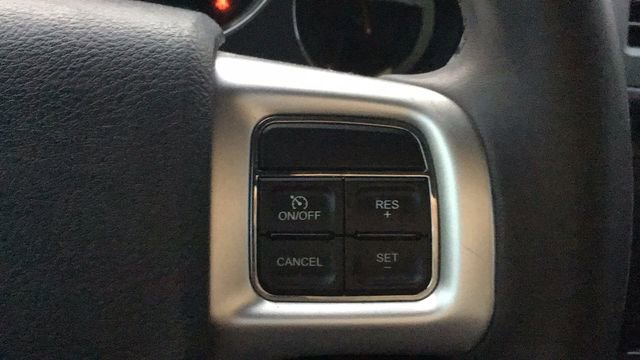 Used 2014 Dodge Challenger SXT image 17