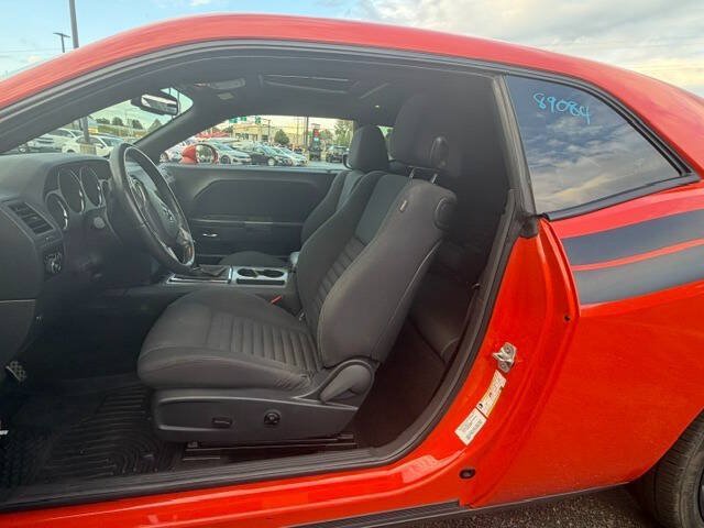 Used 2013 Dodge Challenger R/T RWD image 10