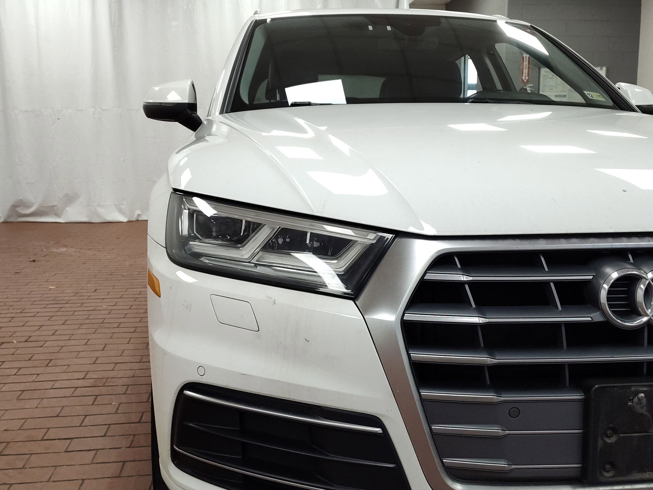 Used 2018 Audi Q5 2.0T Premium Plus w/ Premium Plus Package image 17