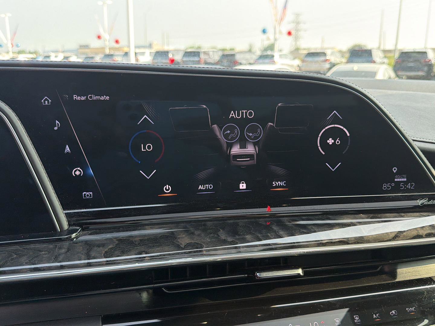Used 2021 Cadillac Escalade Premium Luxury w/ Performance Package RWD image 31