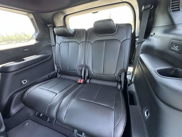 New 2026 Jeep Grand Cherokee L Limited w/ Luxury Tech Group II AWD/4WD image 26