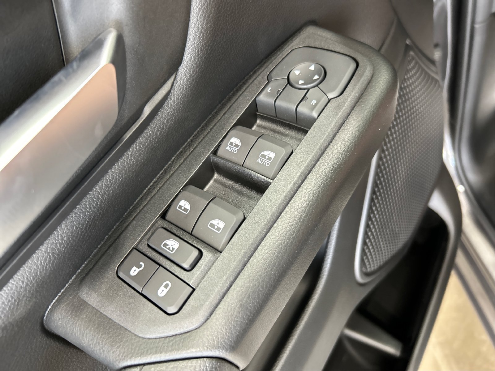 New 2026 RAM 1500 Tradesman AWD/4WD image 29