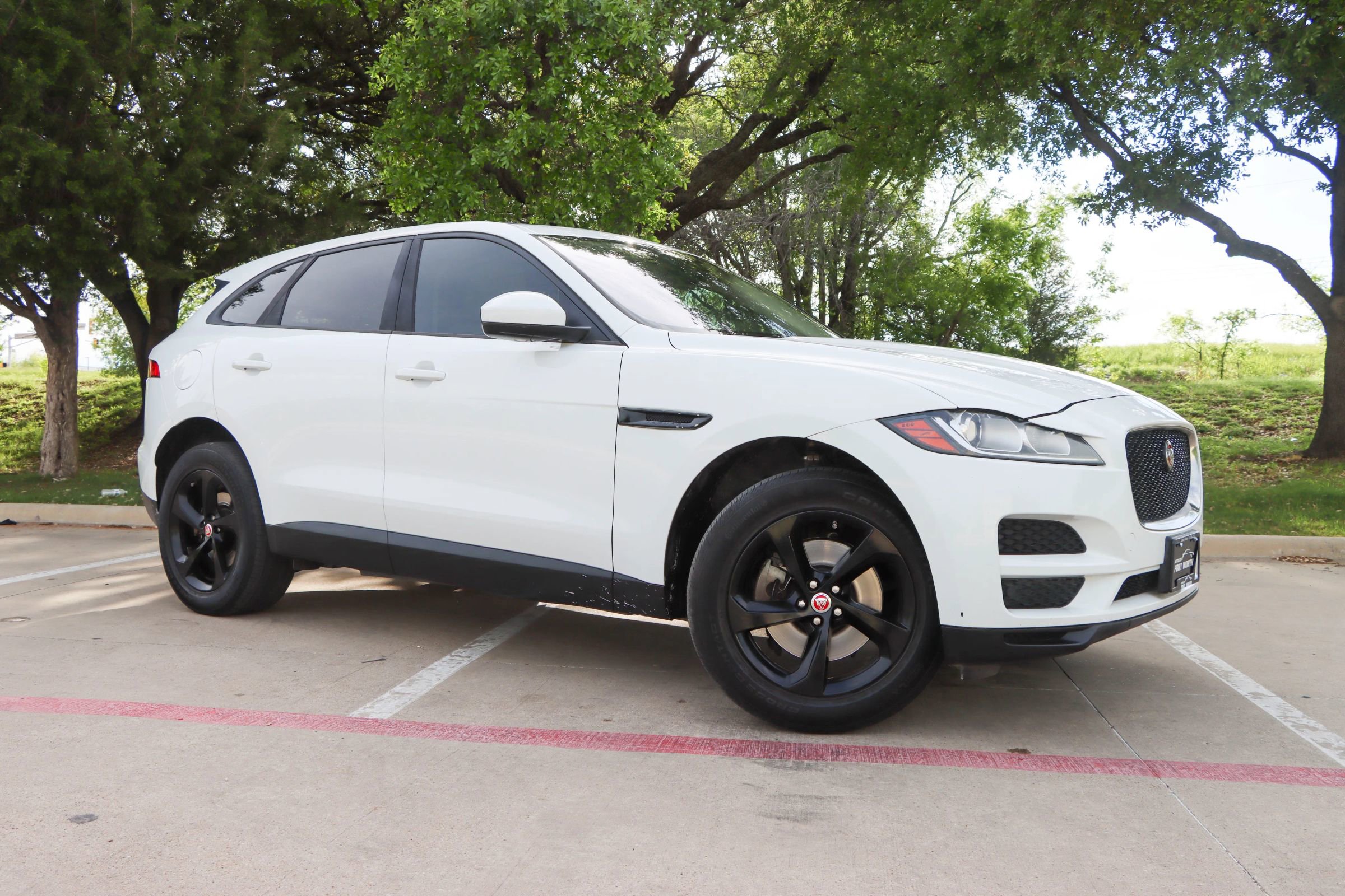 Used 2017 Jaguar F-PACE Premium AWD/4WD image 1