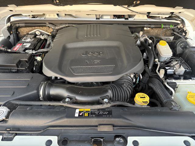 Used 2018 Jeep Wrangler Unlimited Sahara image 24