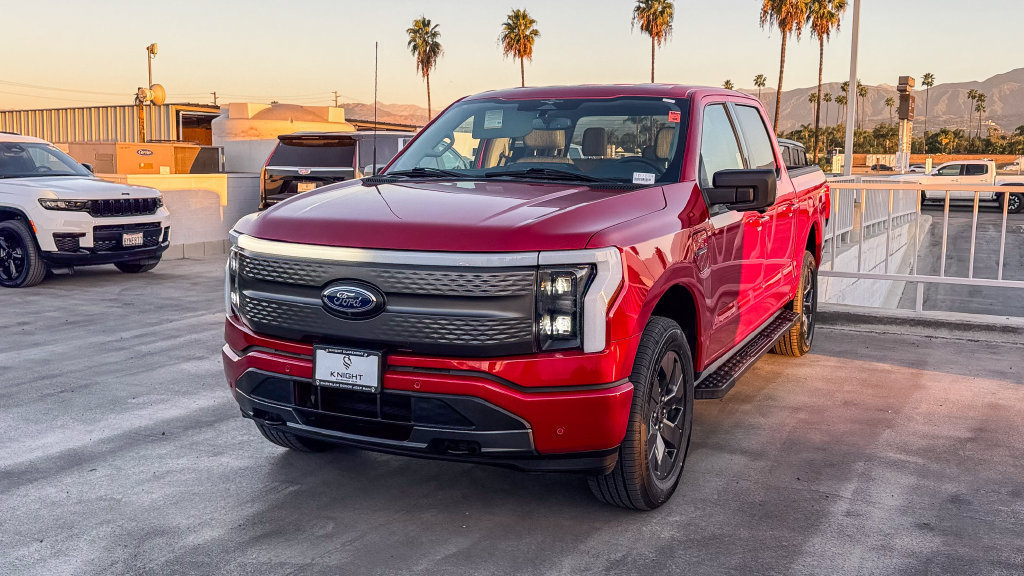 Used 2023 Ford F150 Lightning XLT w/ Equipment Group 312A High AWD/4WD image 4