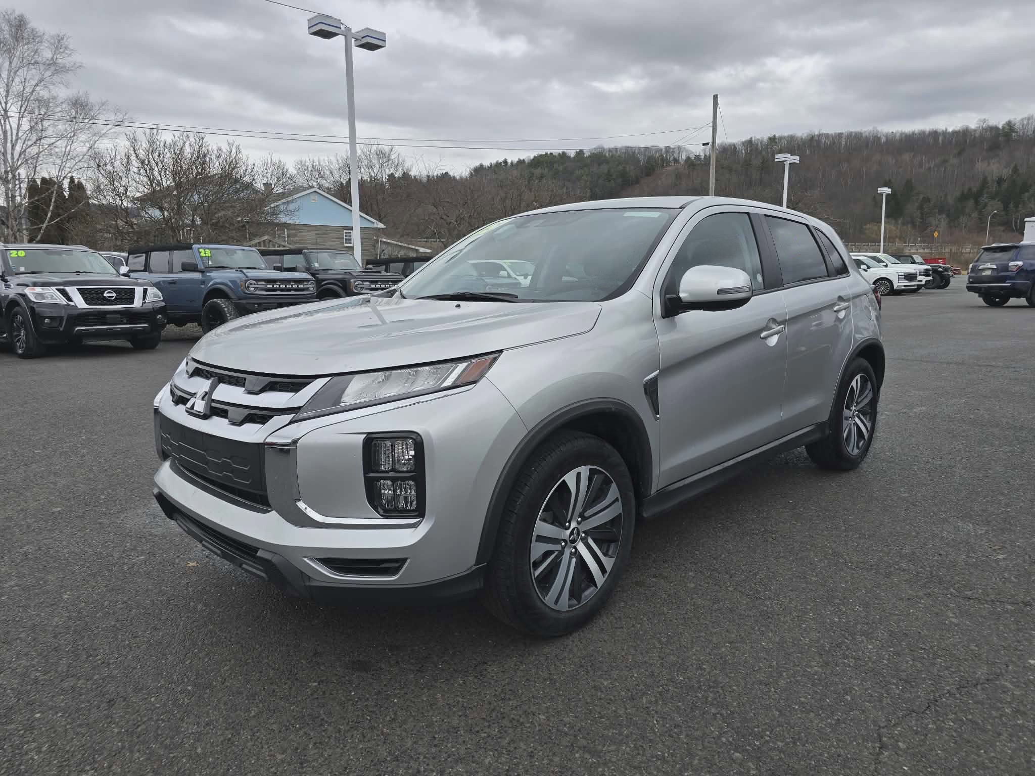 Used 2025 Mitsubishi Outlander Sport SE image 8