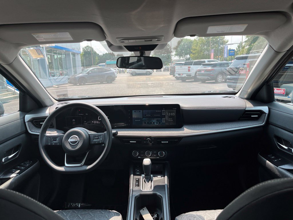 Used 2025 Nissan Kicks SV AWD/4WD image 49