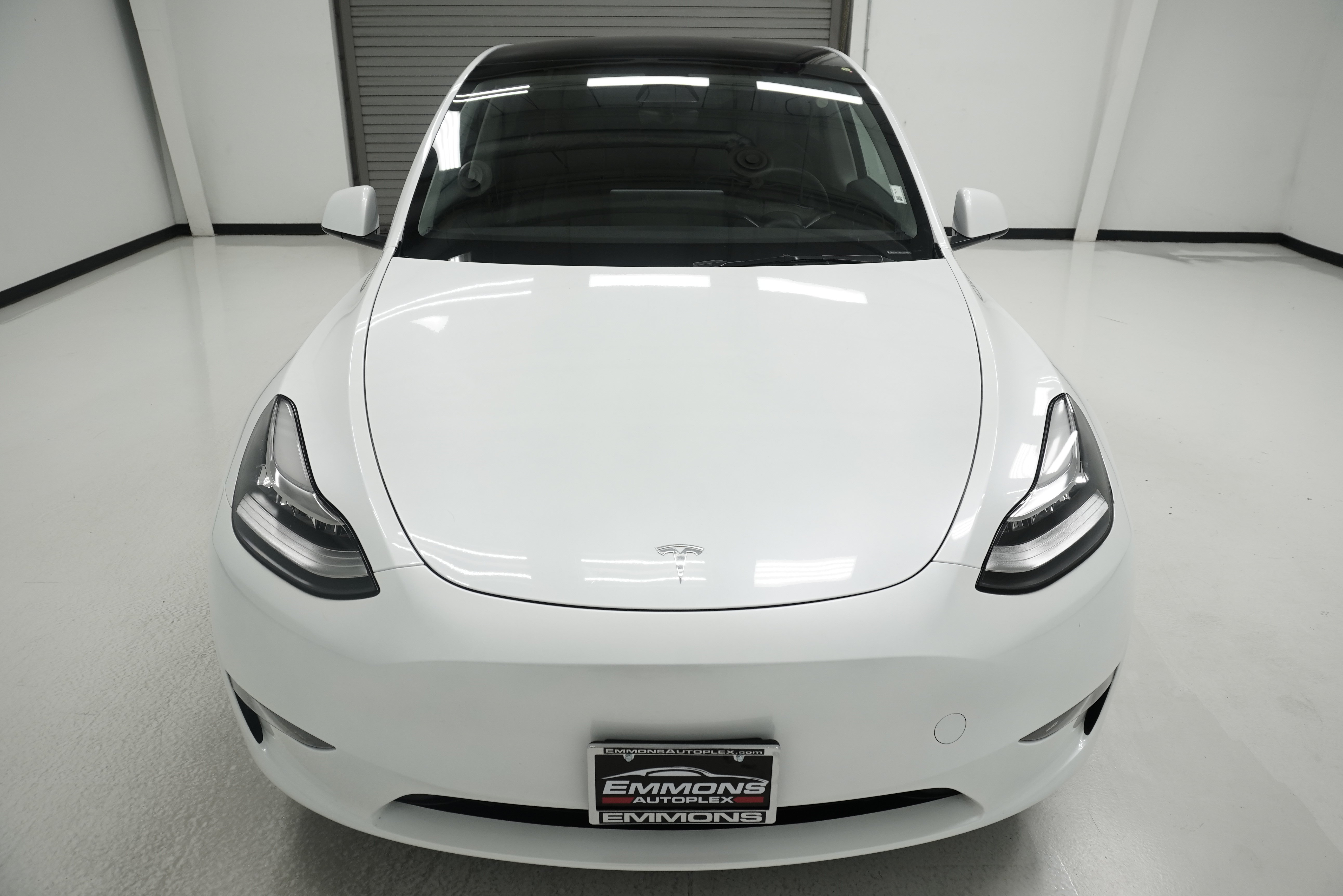 Used 2023 Tesla Model Y Long Range AWD/4WD image 2