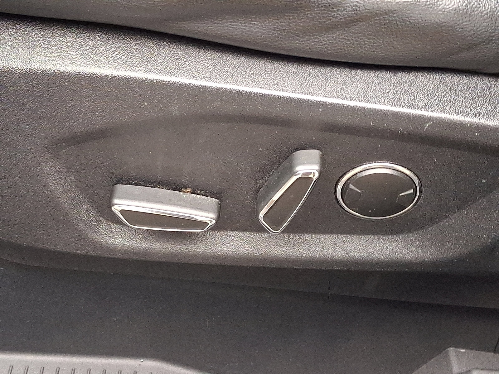 Used 2016 Ford Edge SEL w/ Equipment Group 201A image 18