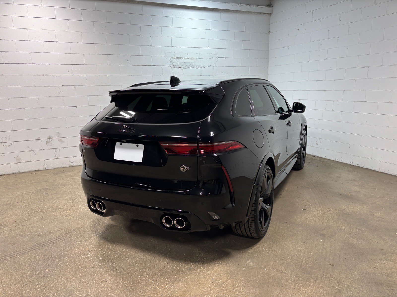 New 2026 Jaguar F-PACE SVR 575 Edition AWD/4WD image 7