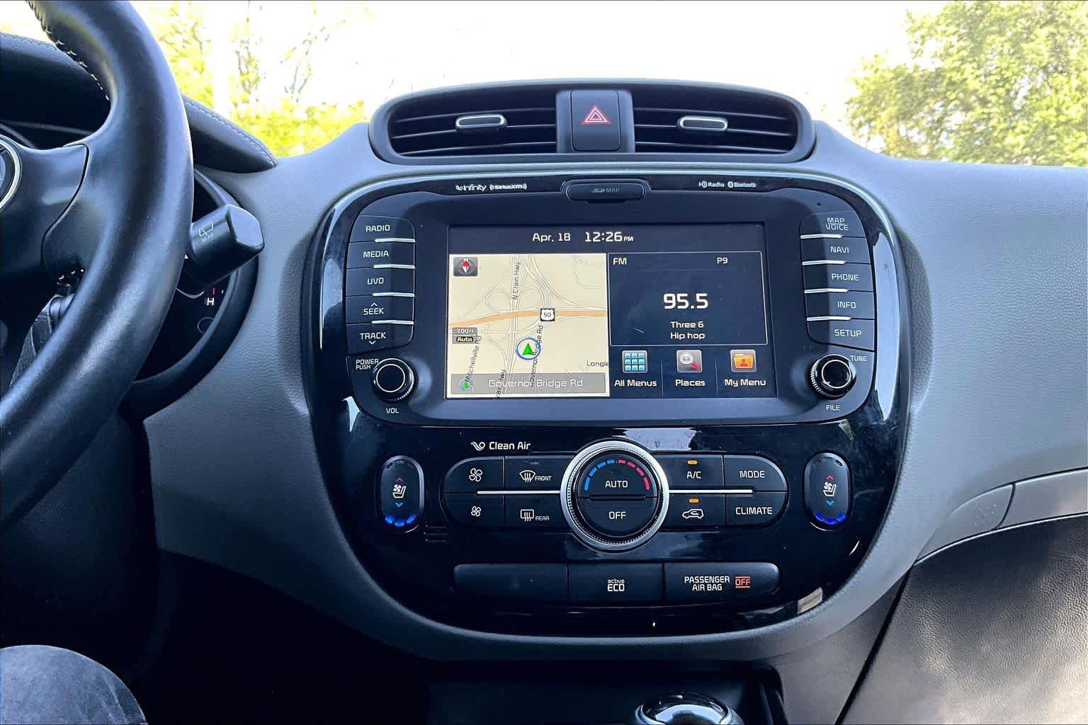 Used 2016 Kia Soul + w/ Primo Package FWD image 35
