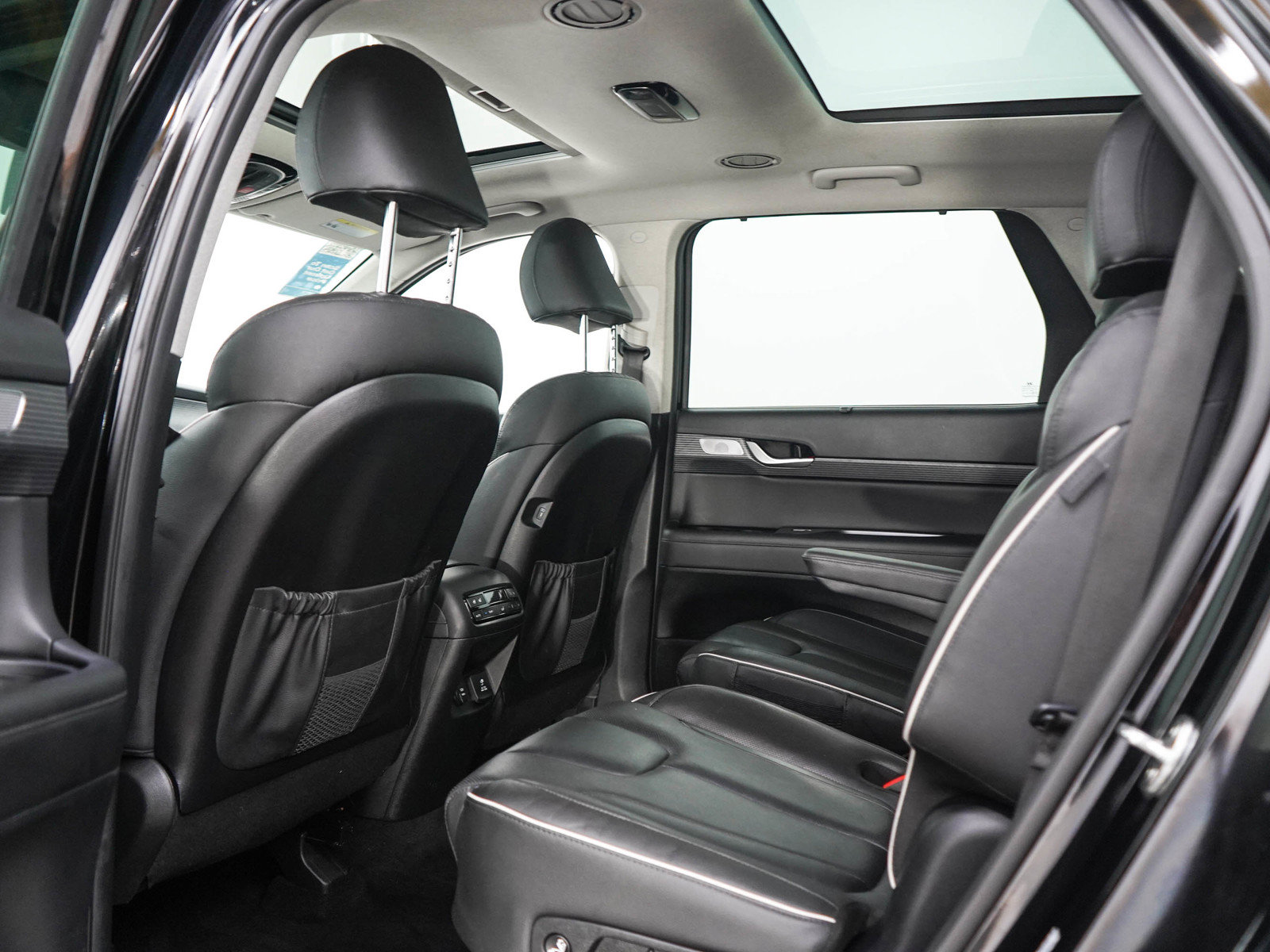 Used 2024 Hyundai Palisade Limited AWD/4WD image 19