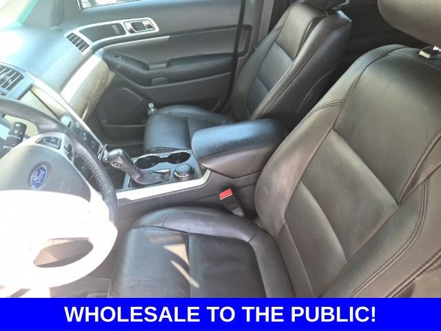 Used 2015 Ford Explorer XLT w/ Equipment Group 202A AWD/4WD image 4