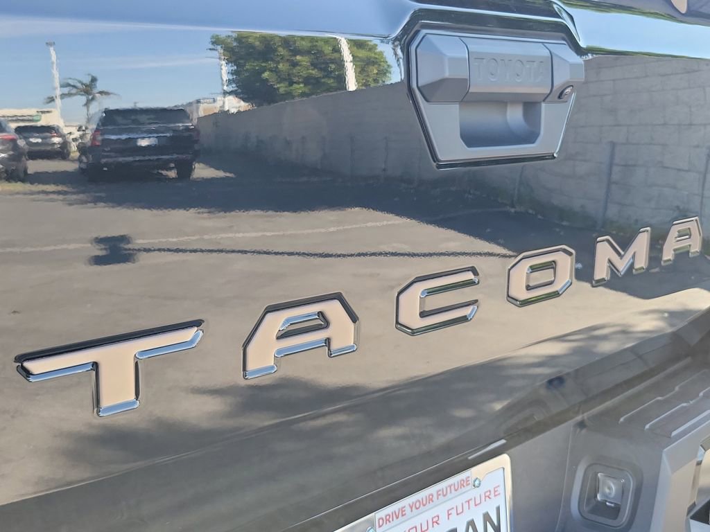 Used 2026 Toyota Tacoma SR5 AWD/4WD image 24