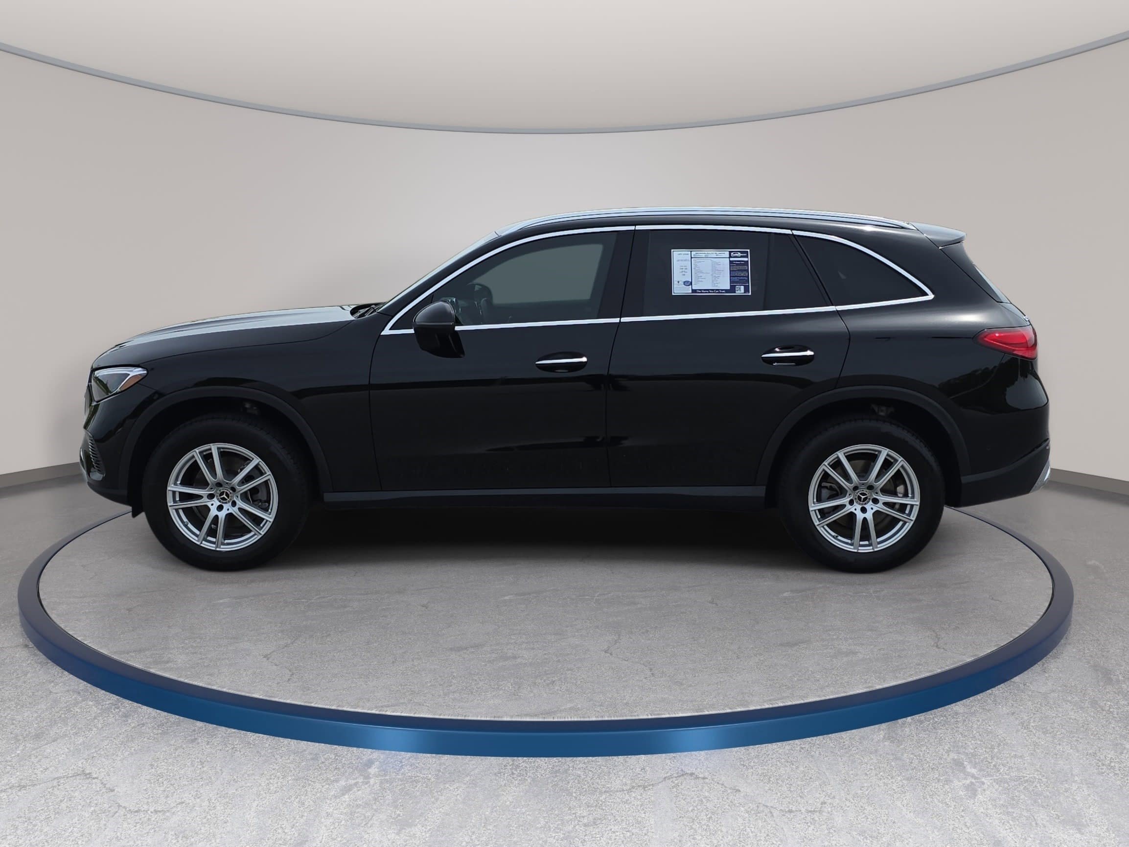 Used 2023 Mercedes-Benz GLC 300 4MATIC image 8