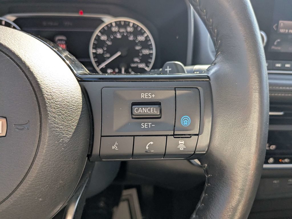 Used 2023 Nissan Rogue SV w/ SV Premium B Package FWD image 27