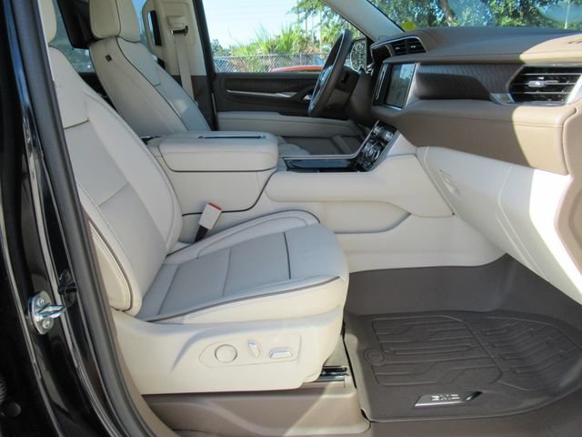 Used 2024 GMC Yukon Denali w/ Denali Reserve Package AWD/4WD image 10