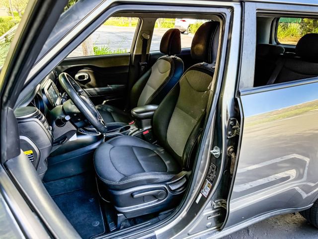 Used 2019 Kia Soul + FWD image 8