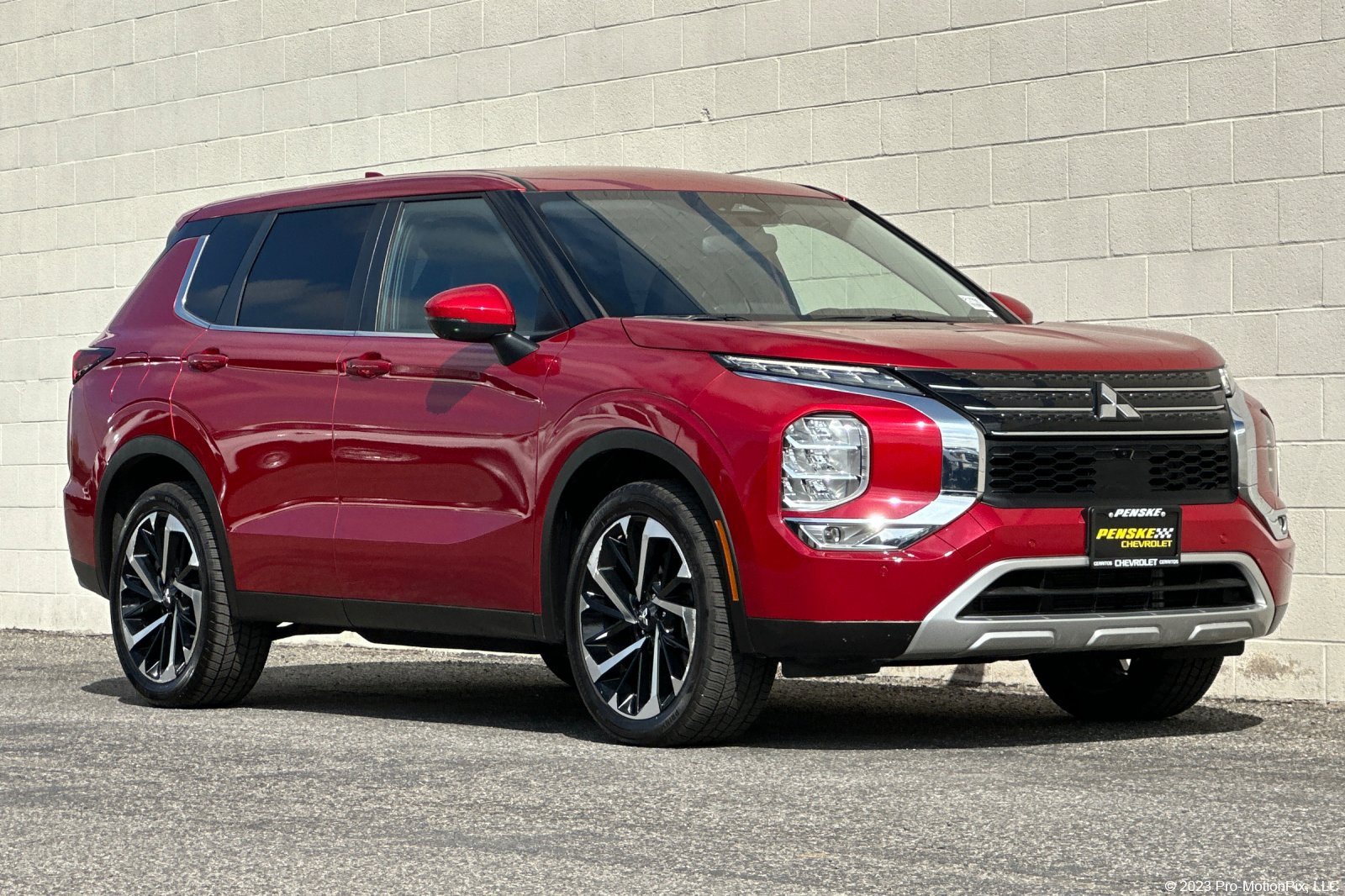 Used 2024 Mitsubishi Outlander SE