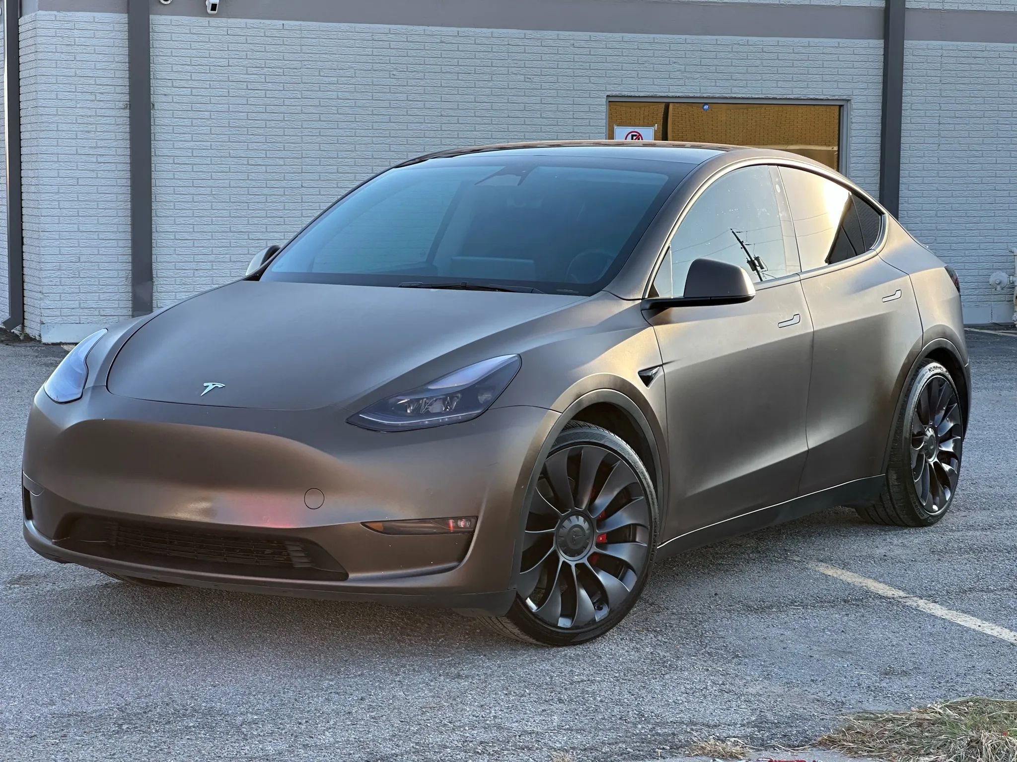 Used 2021 Tesla Model Y Performance image 2