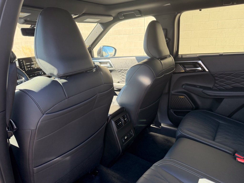 New 2026 Mitsubishi Outlander SEL Black Edition AWD/4WD image 25