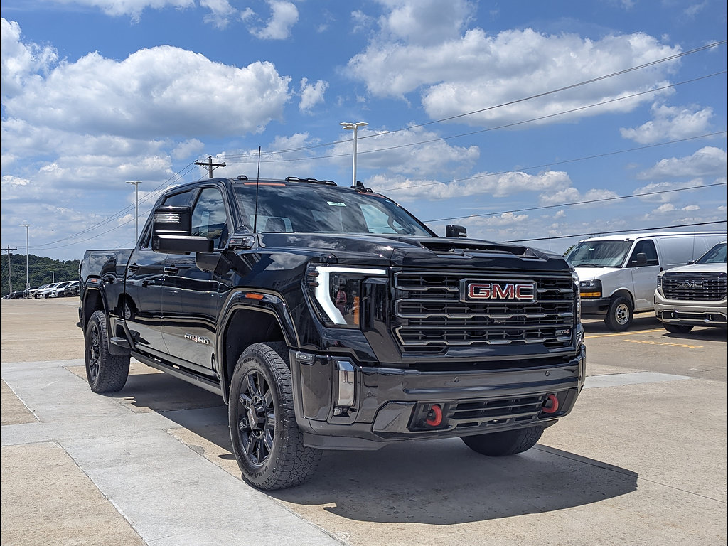 Used 2024 GMC Sierra 2500 AT4 w/ AT4 Premium Plus Package AWD/4WD image 5