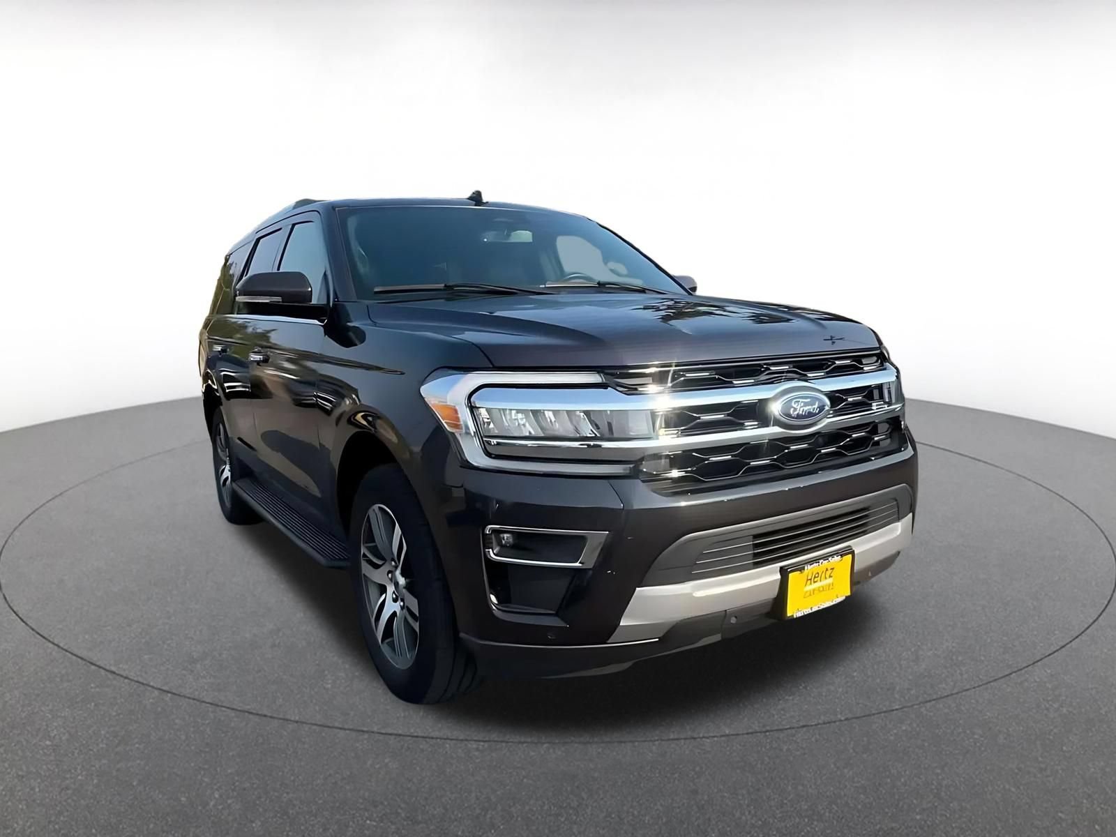 Used 2024 Ford Expedition Limited RWD image 3