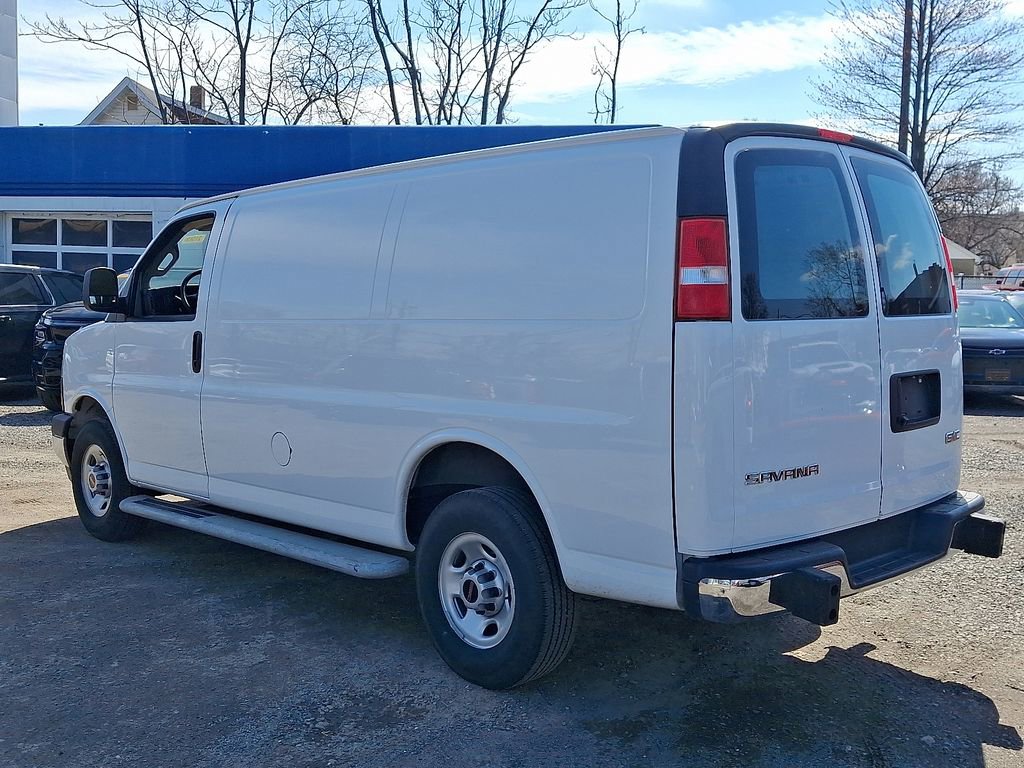 Used 2024 GMC Savana 2500 w/ Driver Convenience Package image 4