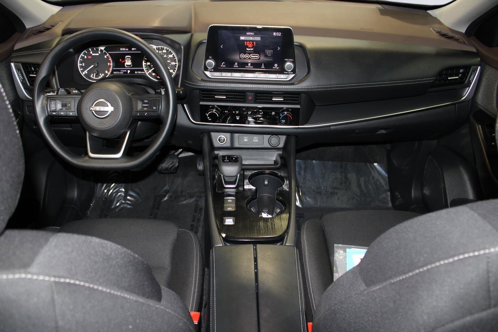 Used 2023 Nissan Rogue S image 2